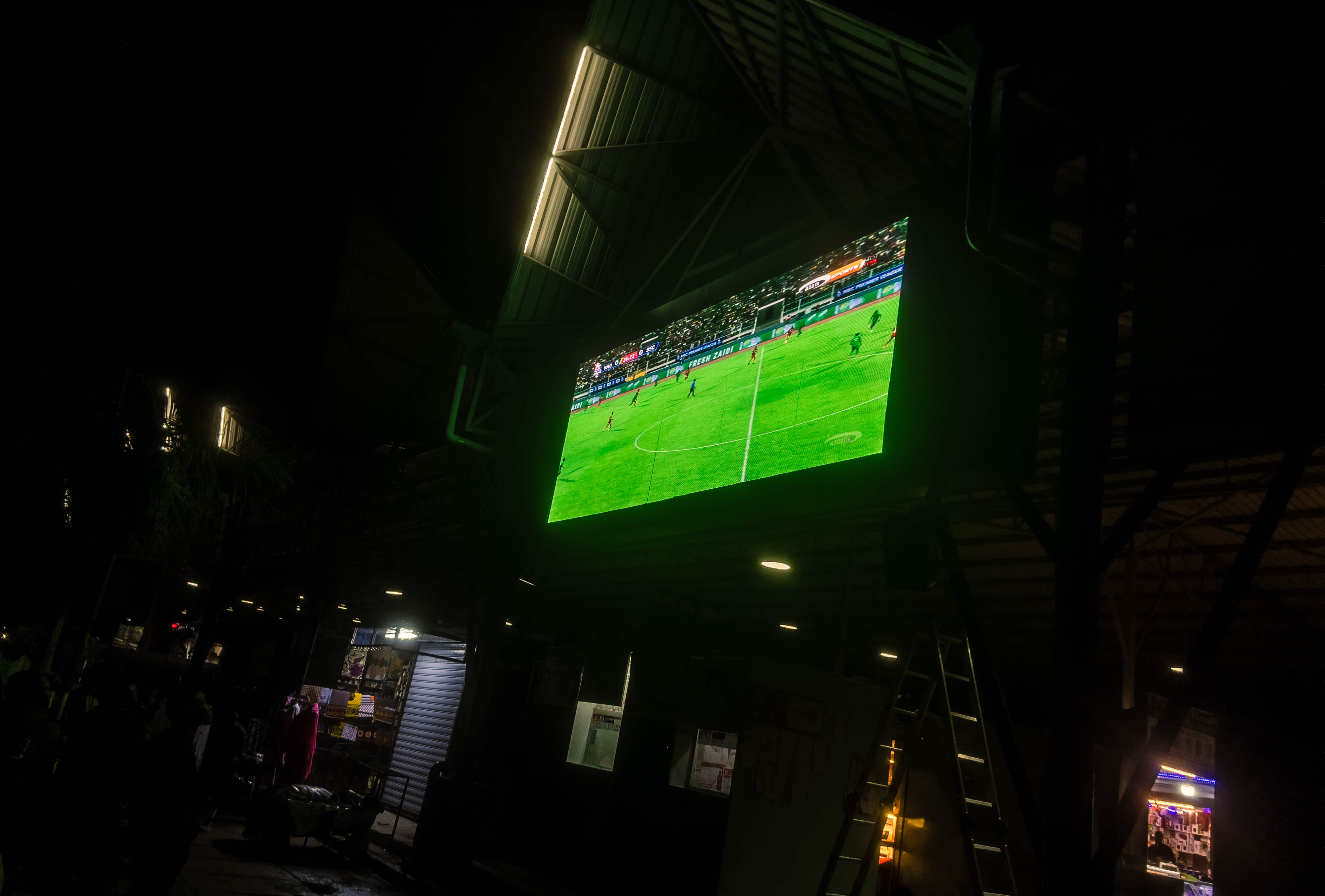 Simba vs Yanga – Football, Fans & Big Screen Experience